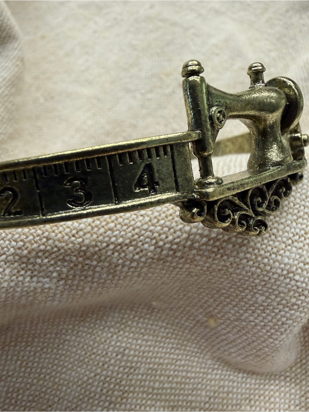 Sewing Machine Cuff Bracelet Antique Bronze Tone Quilter Seamstress Gift - Picture 4 of 5